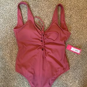 One piece swim suit never worn